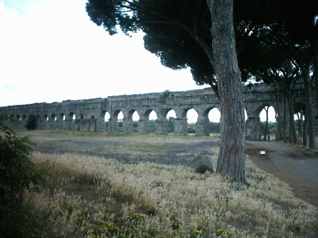 Bella Roma Domus Bed & Breakfast Exterior foto